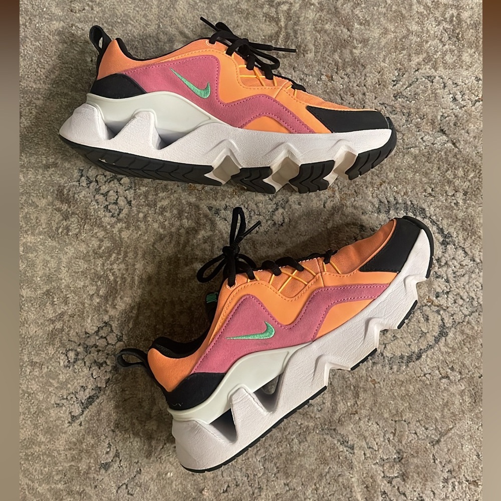 Womens Nike Sneakers